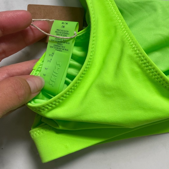 SKIMS bright neon green bikini set Size medium - Picture 8 of 12